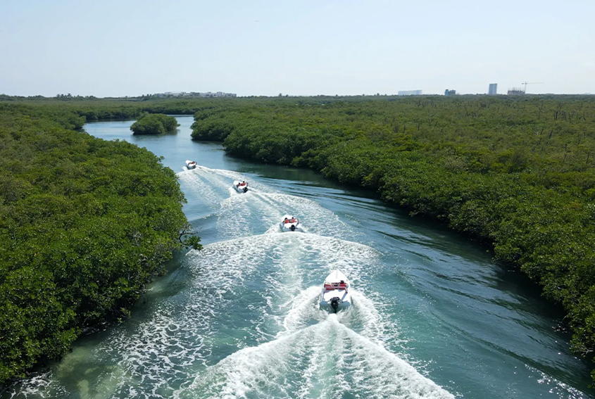 Fun Cancun vacation moments with Thomas More Travel