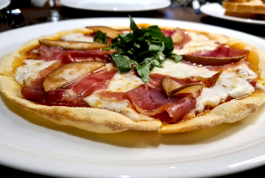 La Trattoria. Pizza 