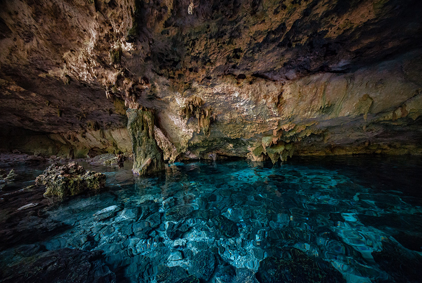Cenote Dos Ojos. Akumal