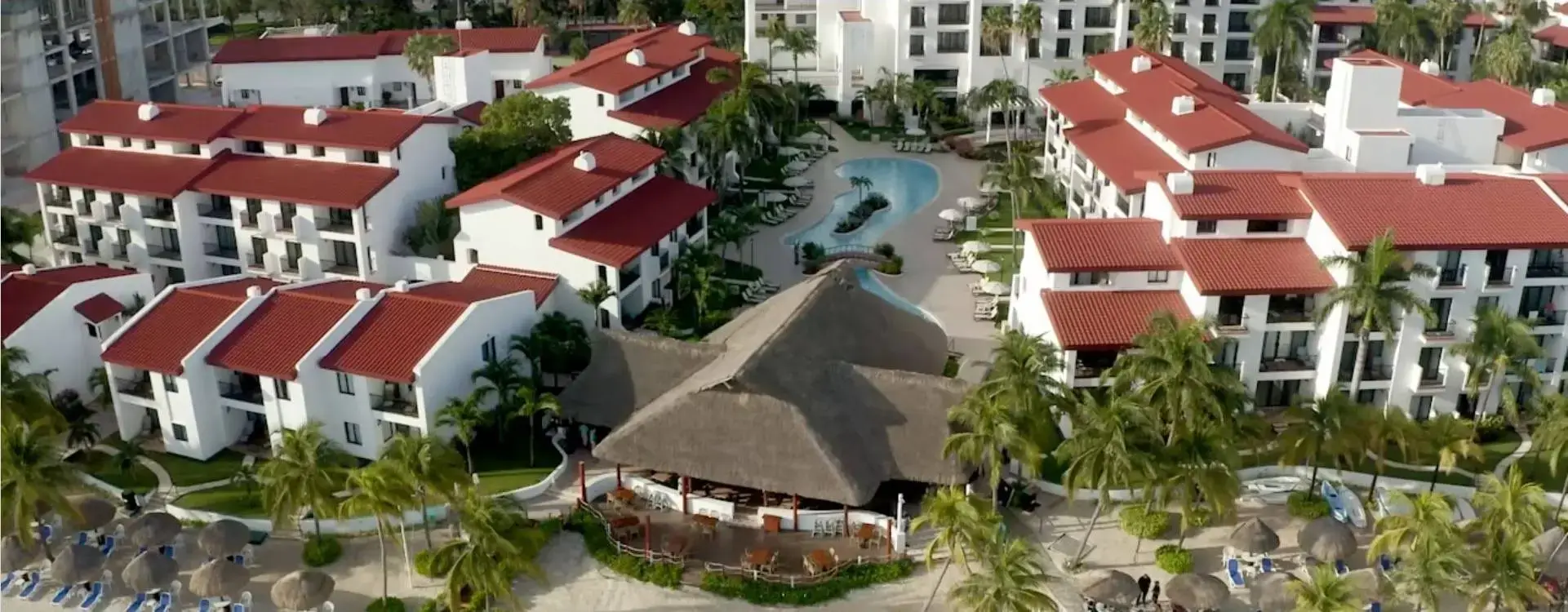 bg-video-the-royal-cancun