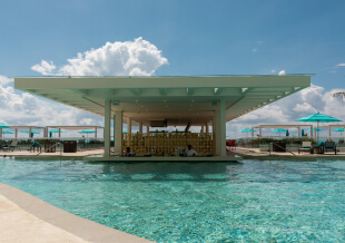 restaurants-pool-bar