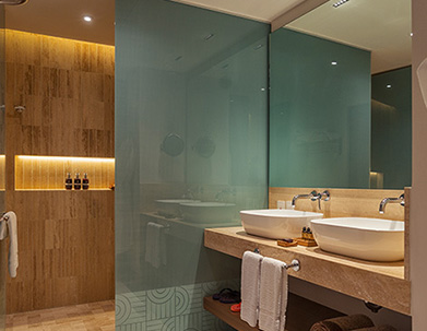 Uno Beachfront Suite with Plunge Pool