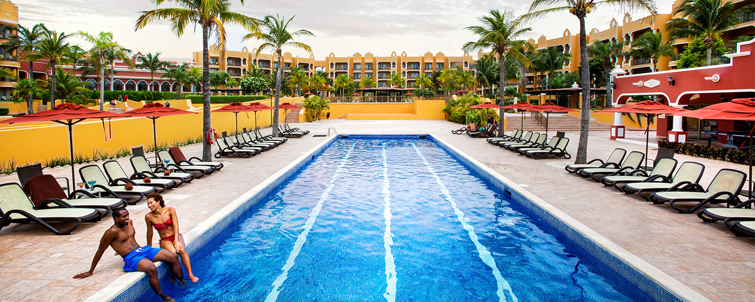 Royal Resorts Familyfriendly resorts in Cancun